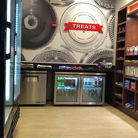 Hampton Inn Alexandria/Old Town מראה חיצוני תמונה
