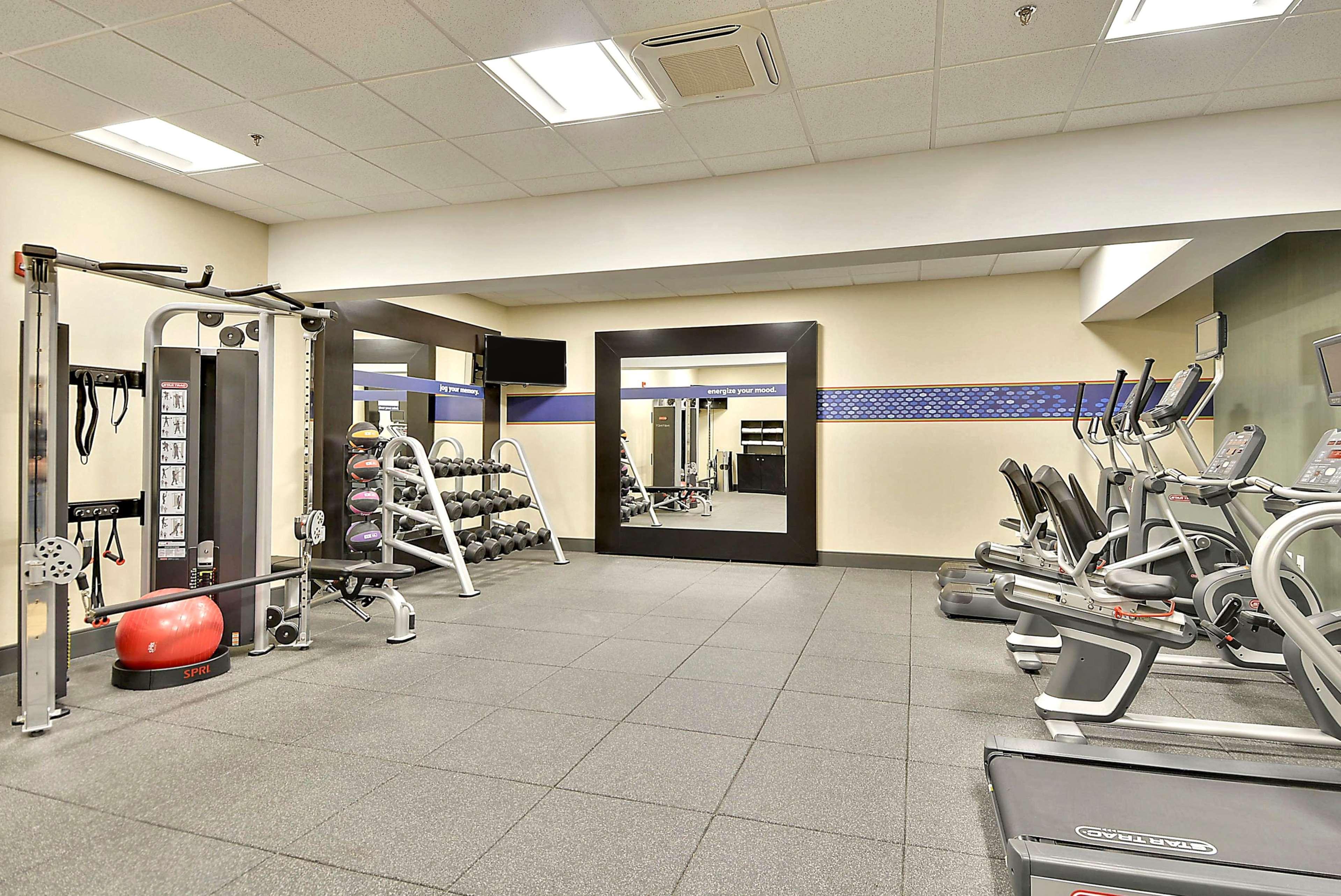 Hampton Inn Alexandria/Old Town מראה חיצוני תמונה
