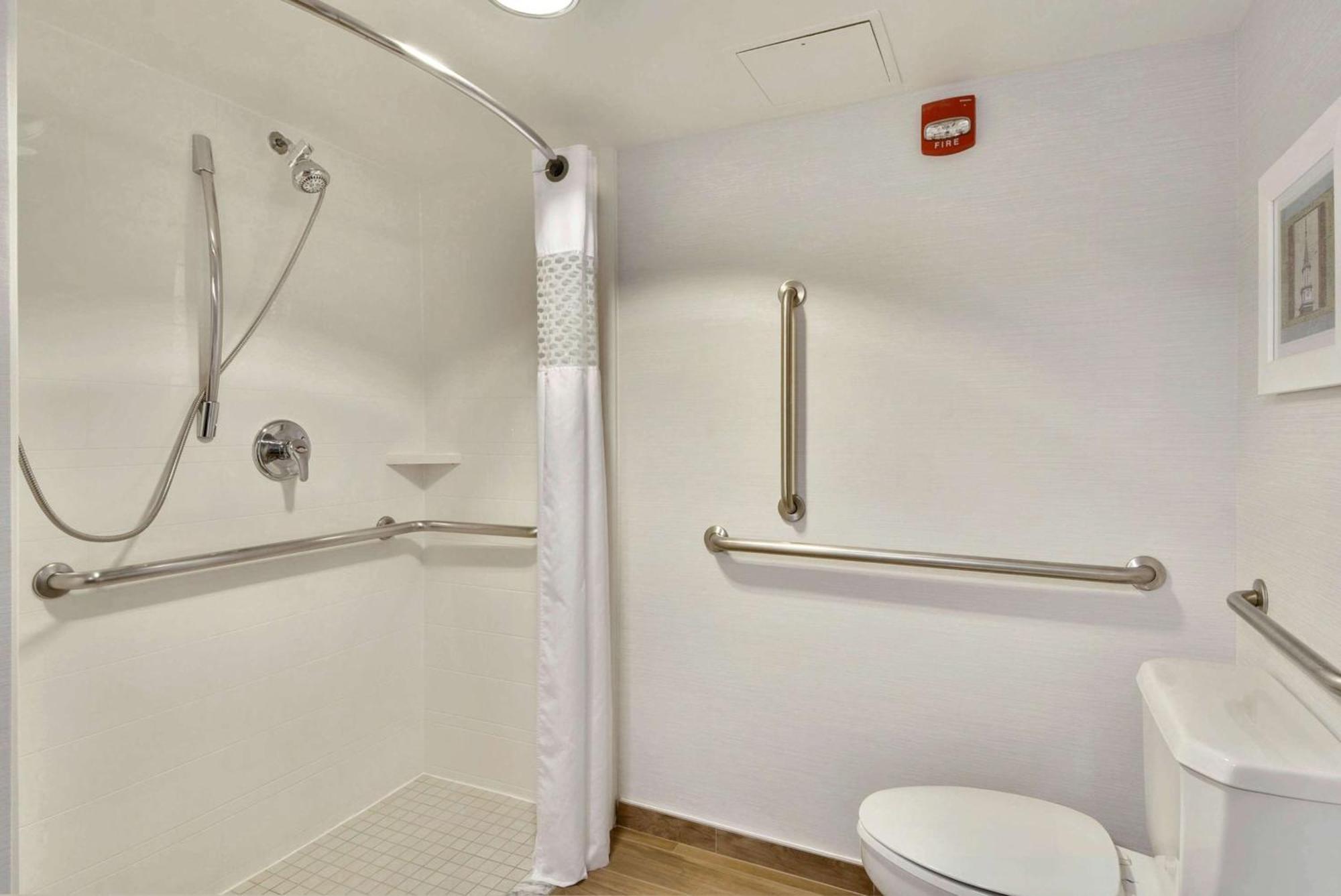 Hampton Inn Alexandria/Old Town מראה חיצוני תמונה