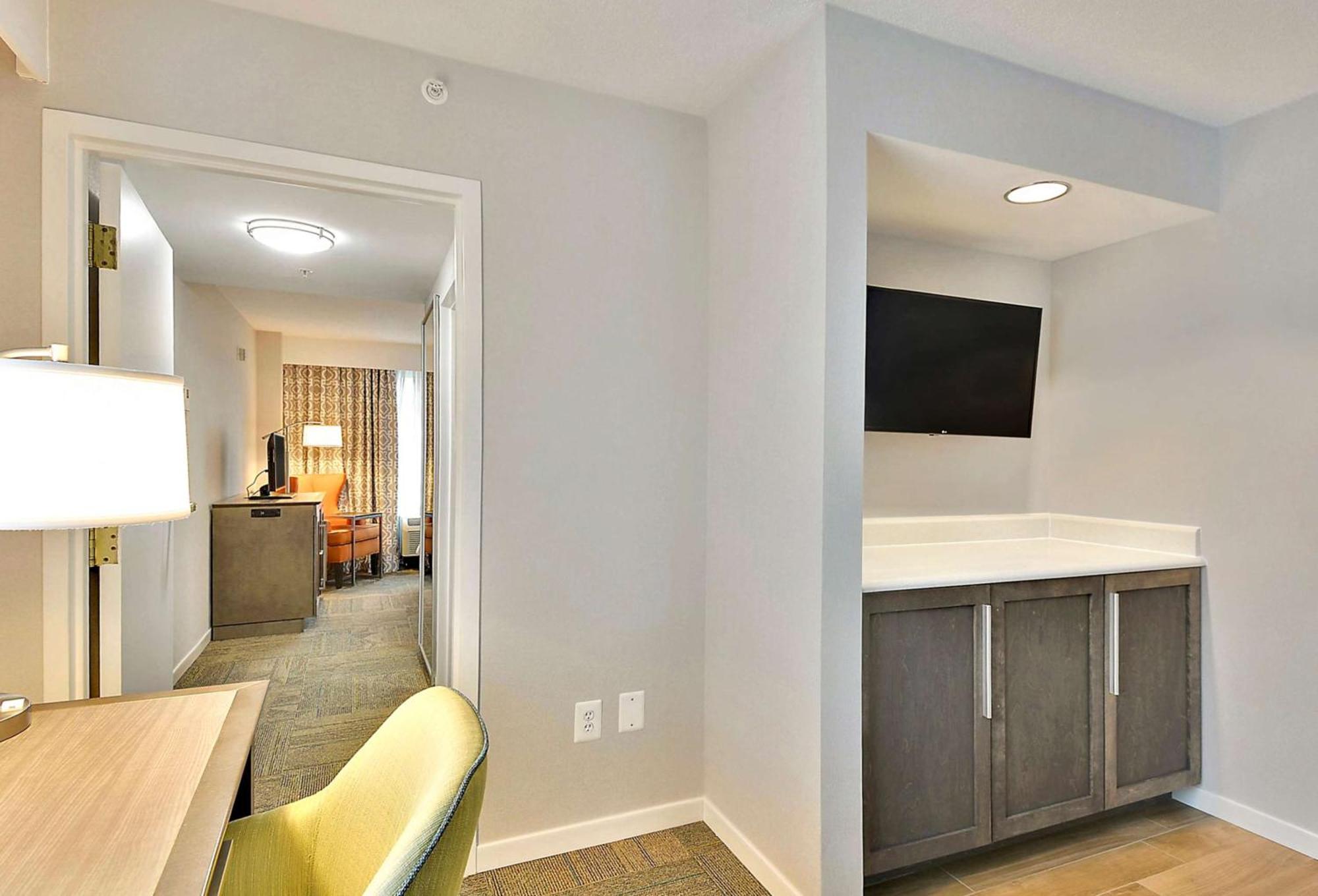 Hampton Inn Alexandria/Old Town מראה חיצוני תמונה