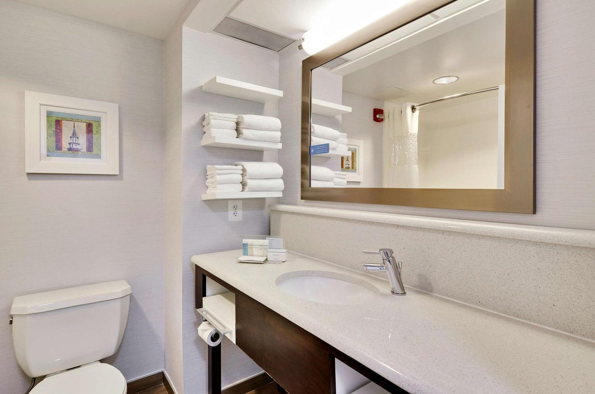 Hampton Inn Alexandria/Old Town מראה חיצוני תמונה