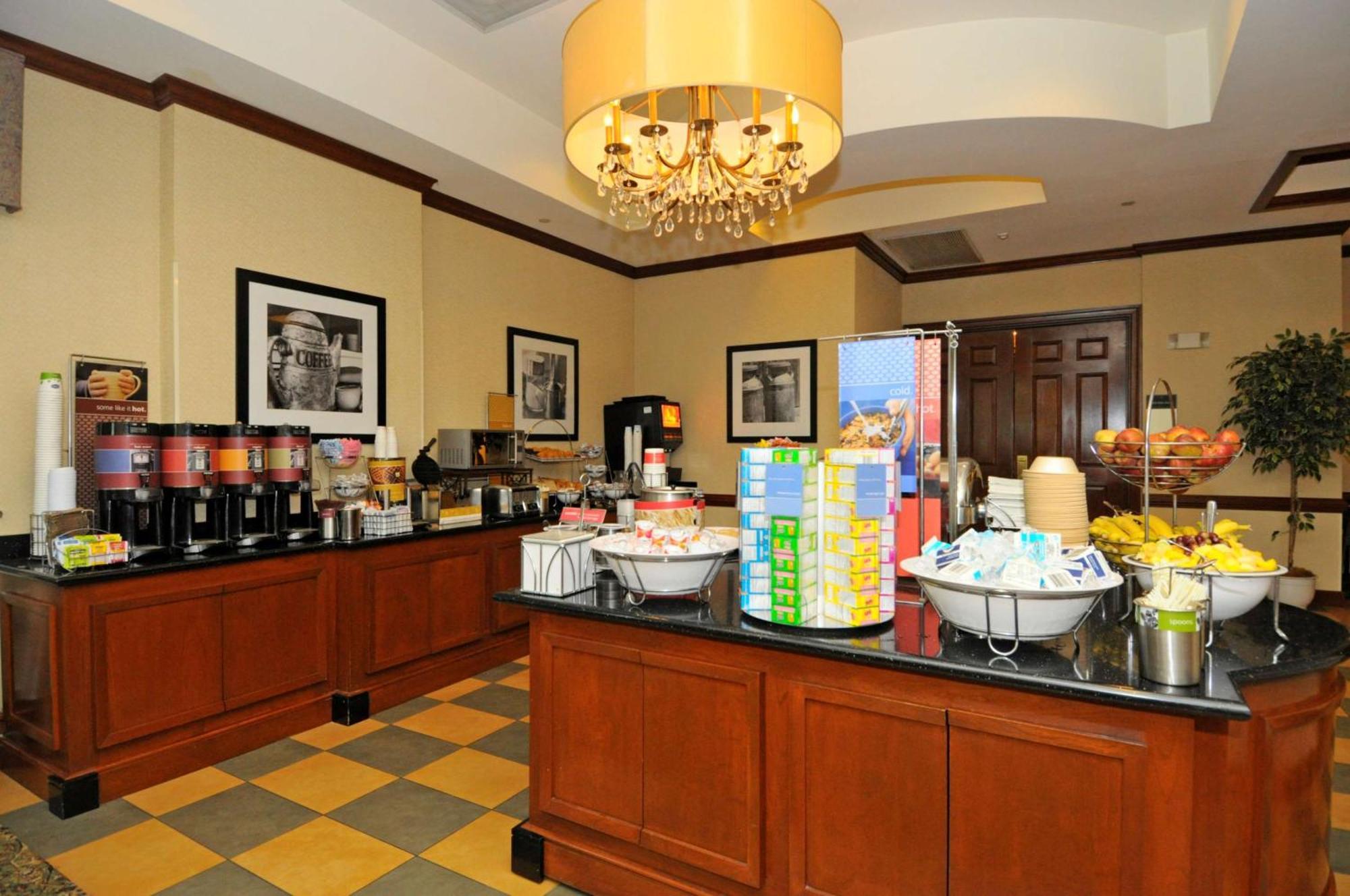 Hampton Inn Alexandria/Old Town מראה חיצוני תמונה